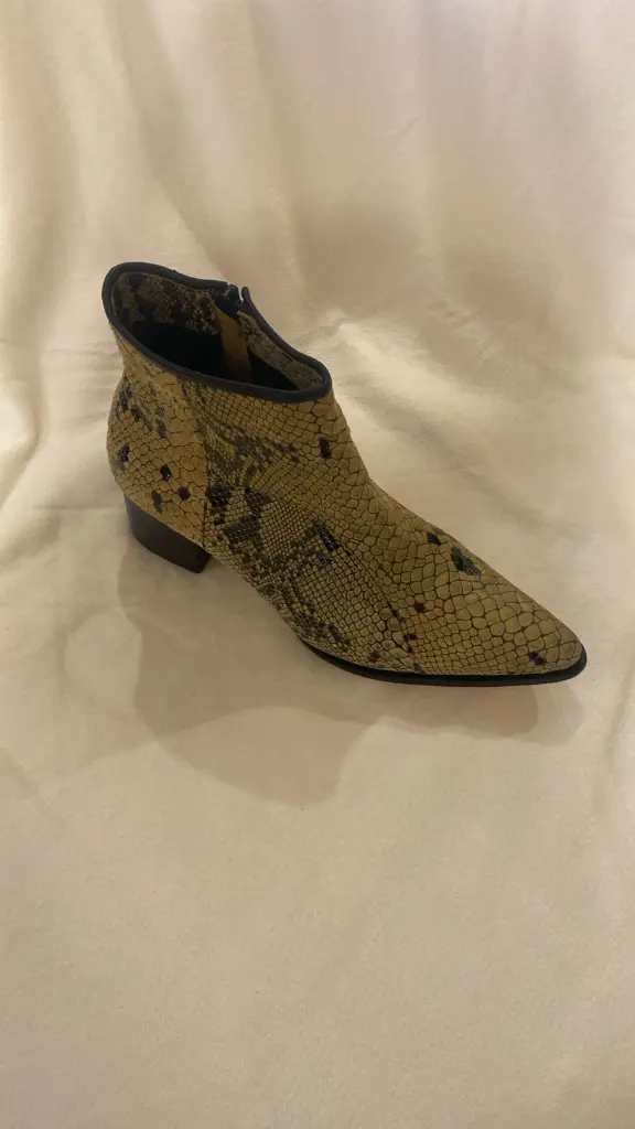 Paris Chamois Python Bege - Cano Curto